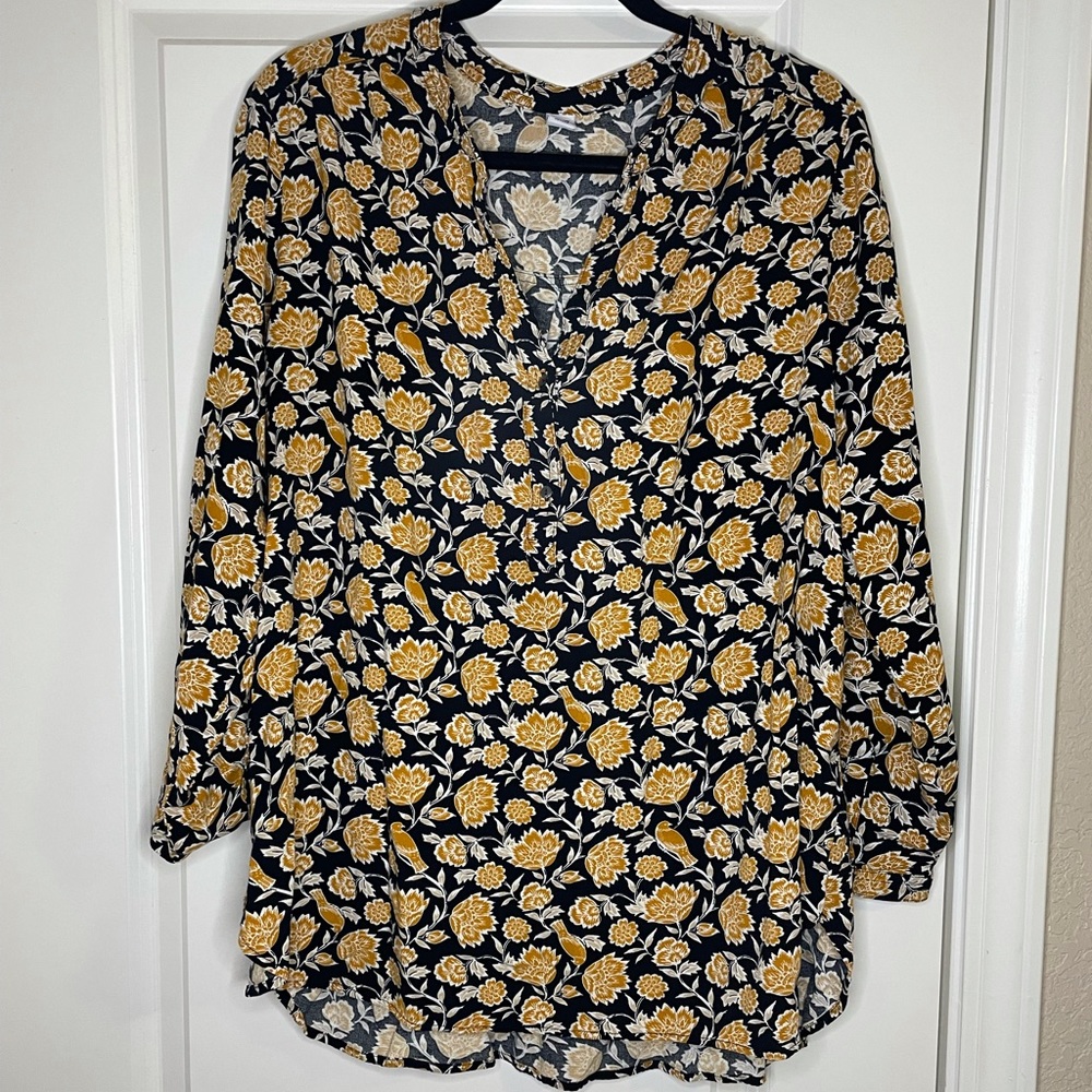 Old Navy Floral print blouse